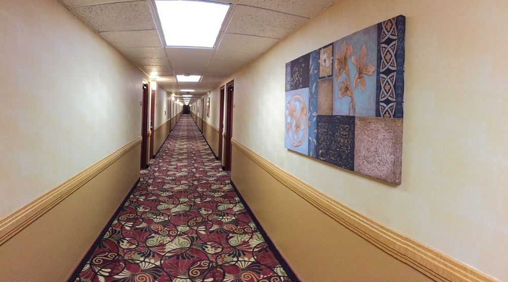 Готель Ramada By Wyndham Sacramento North Highlands Екстер'єр фото